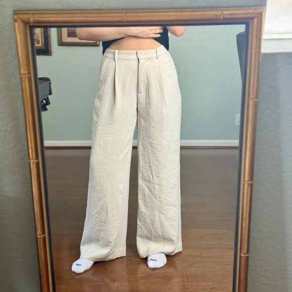 Abercrombie Cream High Rise Wide Leg Crepette Pant- Size 28 - Picture 1 of 12